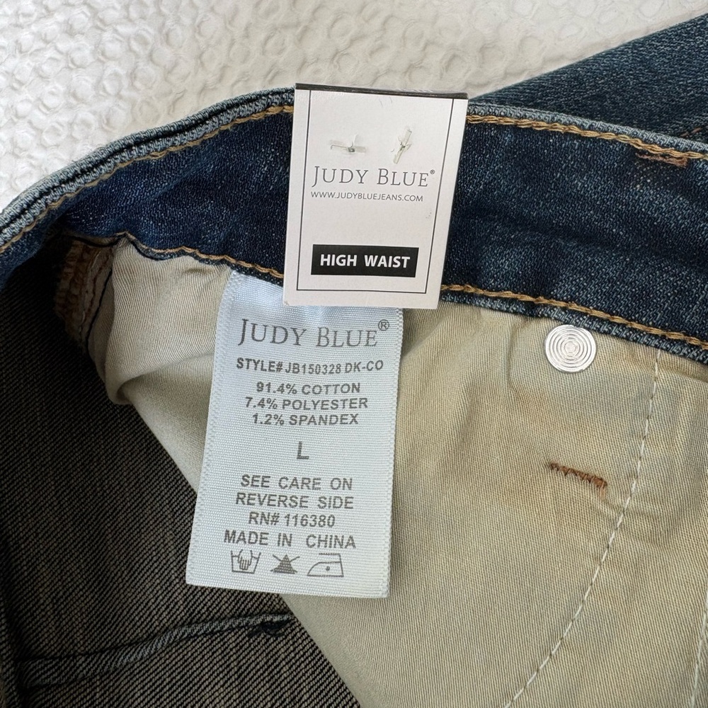 Judy Blue High Waist Tummy Control Cutoff Shorts Dark Wash Raw Hem NWT L - Picture 5 of 12